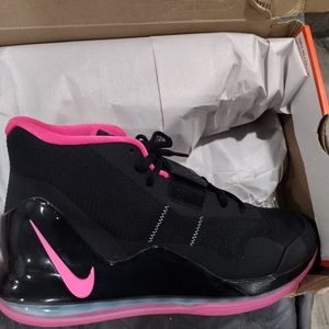 Nike air force max, mens 10, women's 11.5